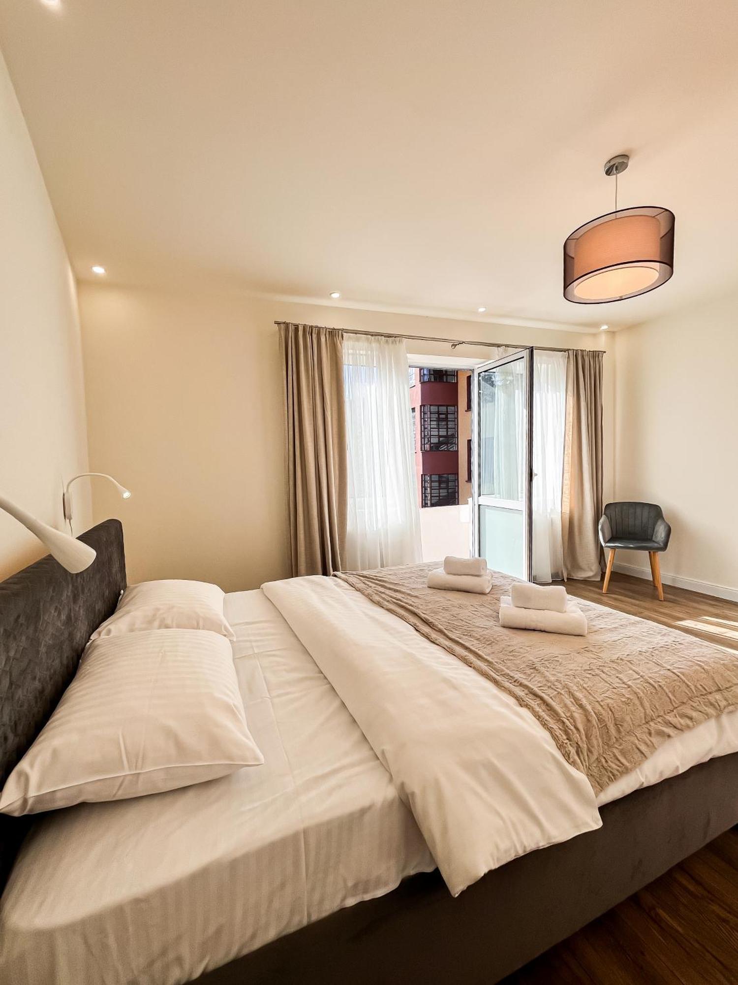 La Teatru - 2Bd Apartment Near Theatre And Old Town Брашов Экстерьер фото