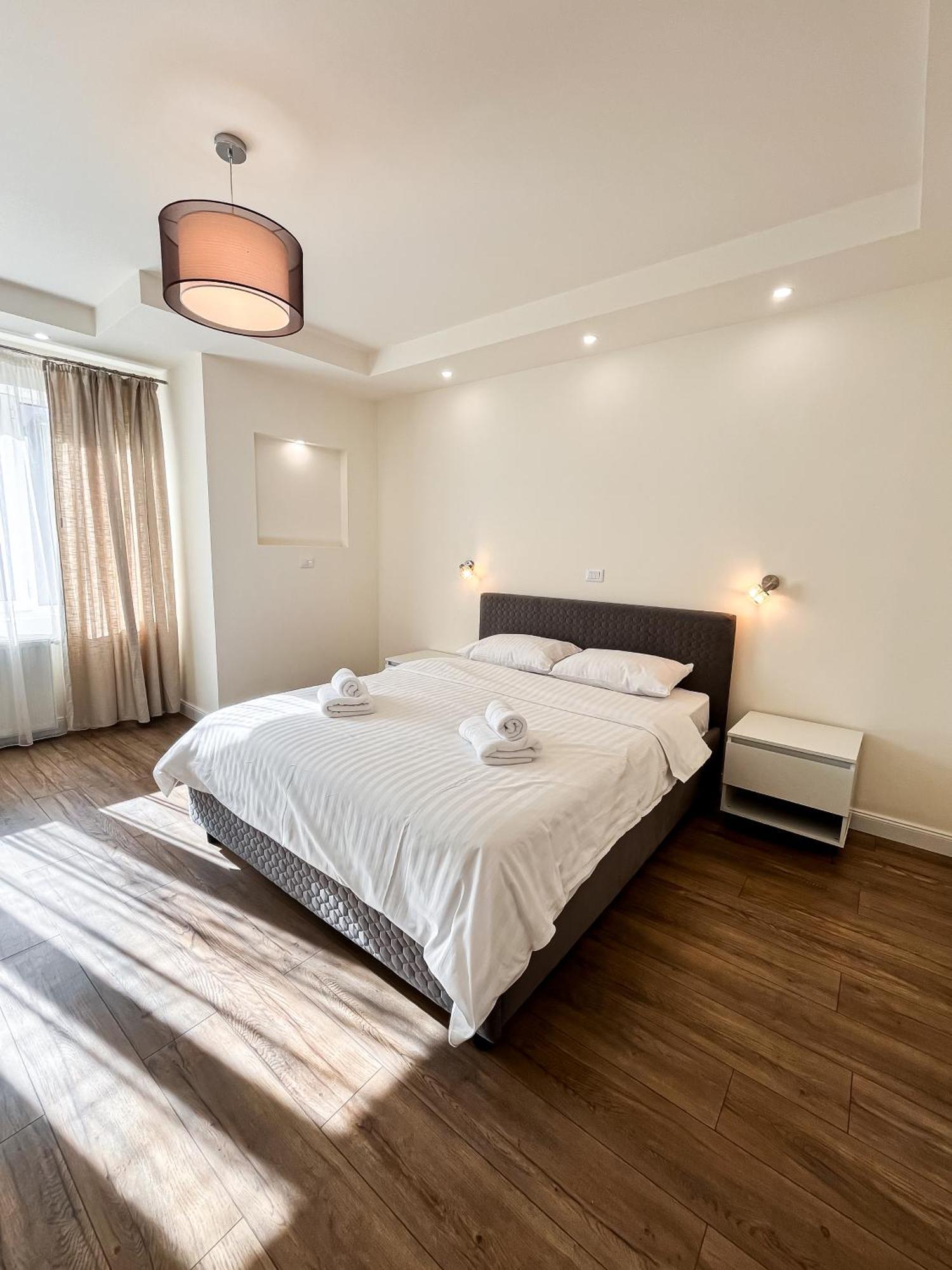 La Teatru - 2Bd Apartment Near Theatre And Old Town Брашов Экстерьер фото