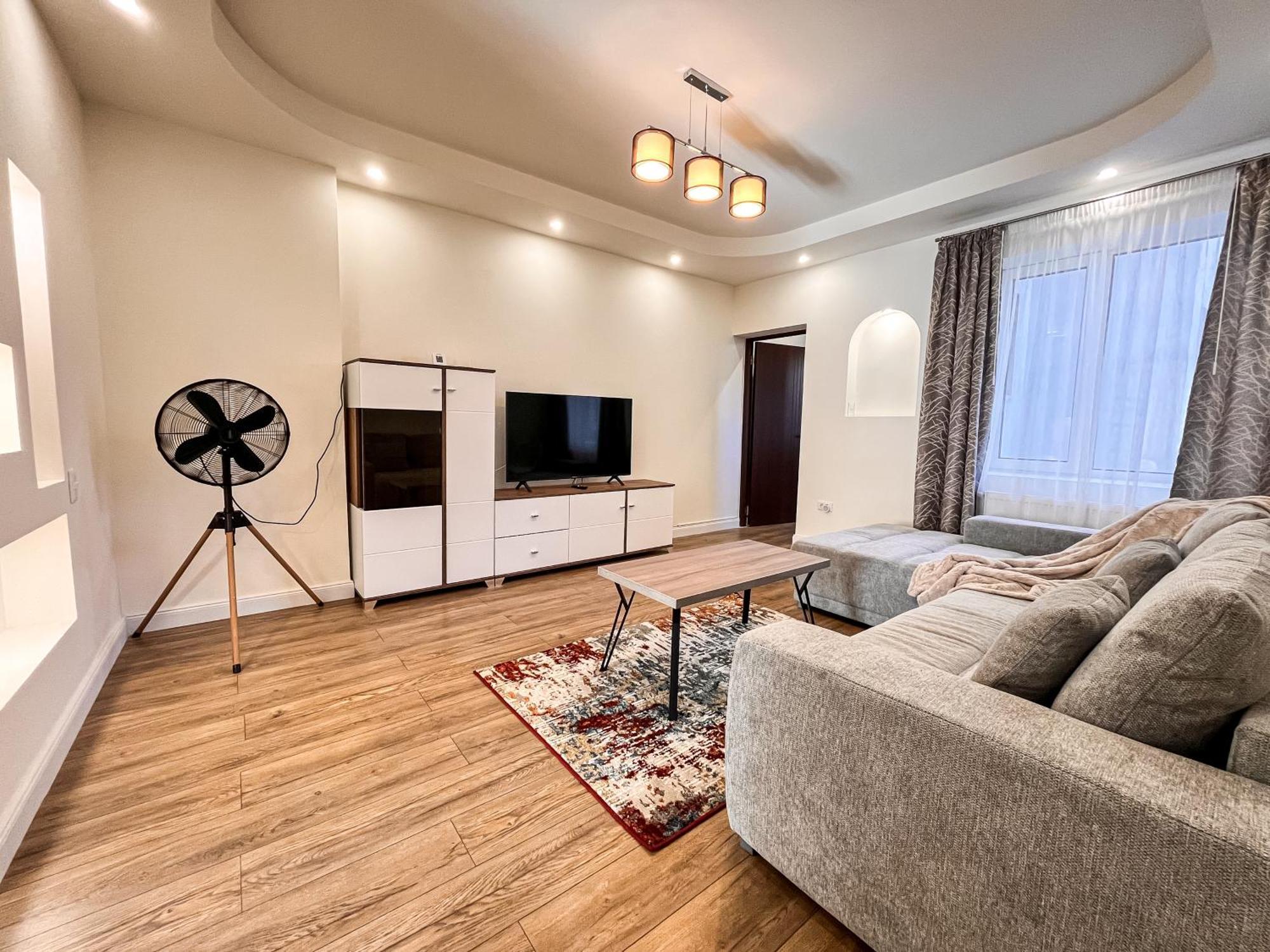 La Teatru - 2Bd Apartment Near Theatre And Old Town Брашов Экстерьер фото
